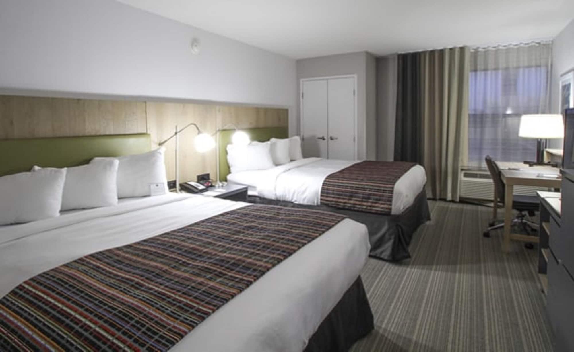 Greentree Inn & Suites Phoenix Sky Harbor Екстериор снимка