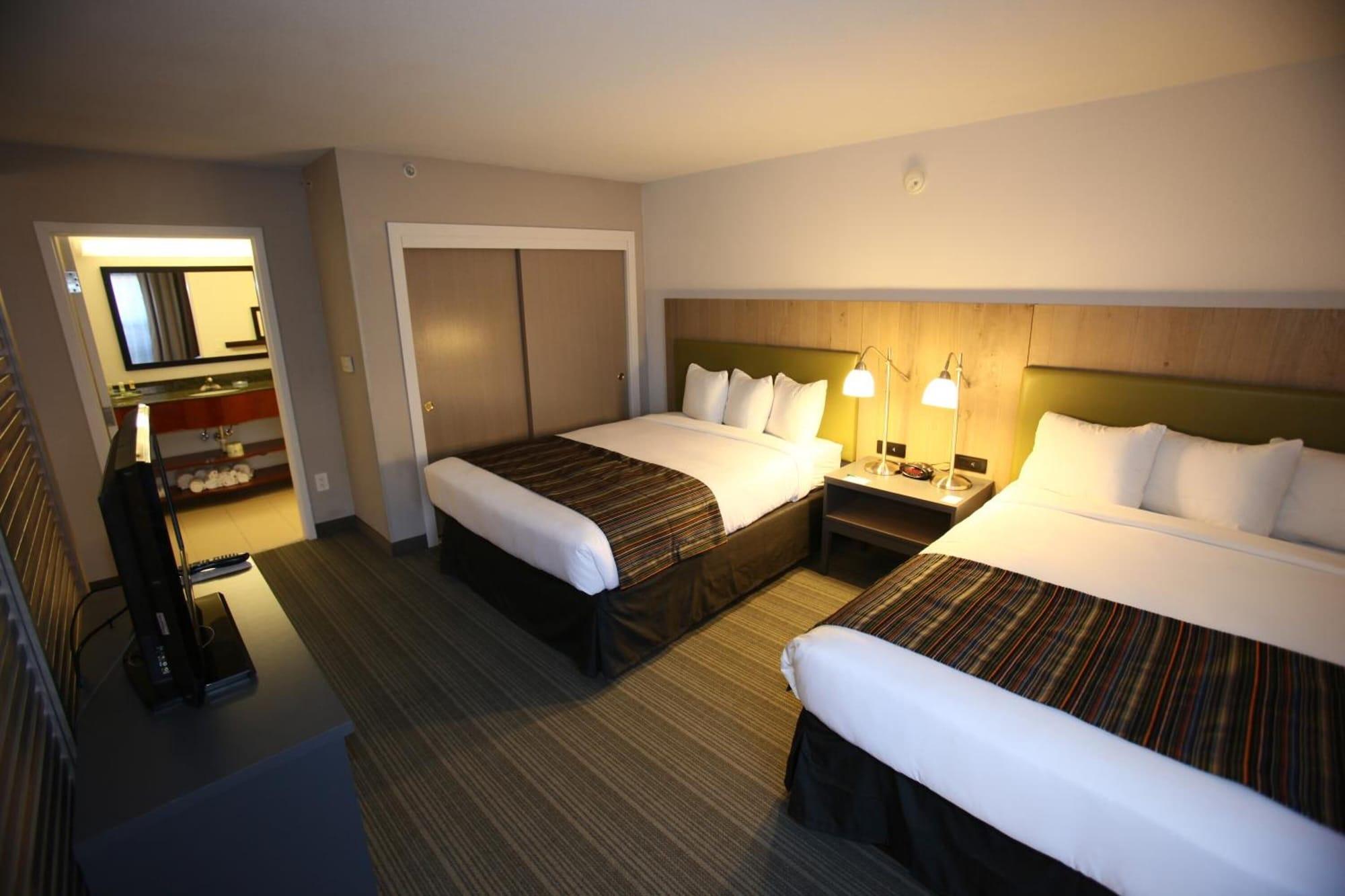 Greentree Inn & Suites Phoenix Sky Harbor Екстериор снимка