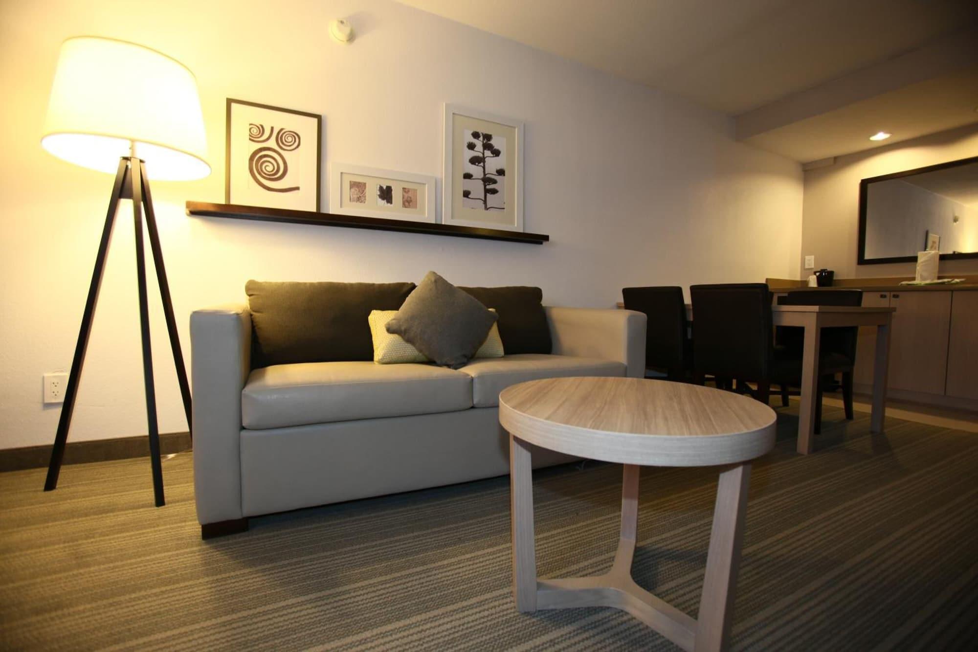 Greentree Inn & Suites Phoenix Sky Harbor Екстериор снимка