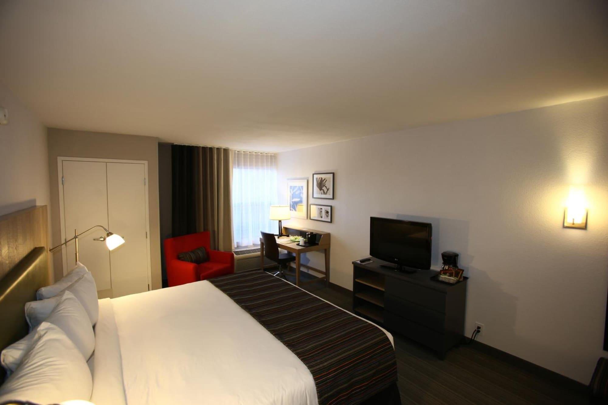 Greentree Inn & Suites Phoenix Sky Harbor Екстериор снимка