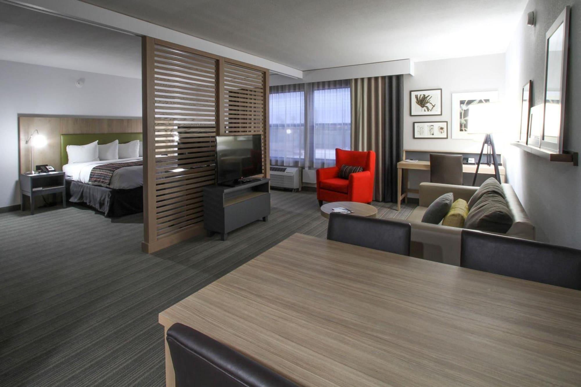 Greentree Inn & Suites Phoenix Sky Harbor Екстериор снимка