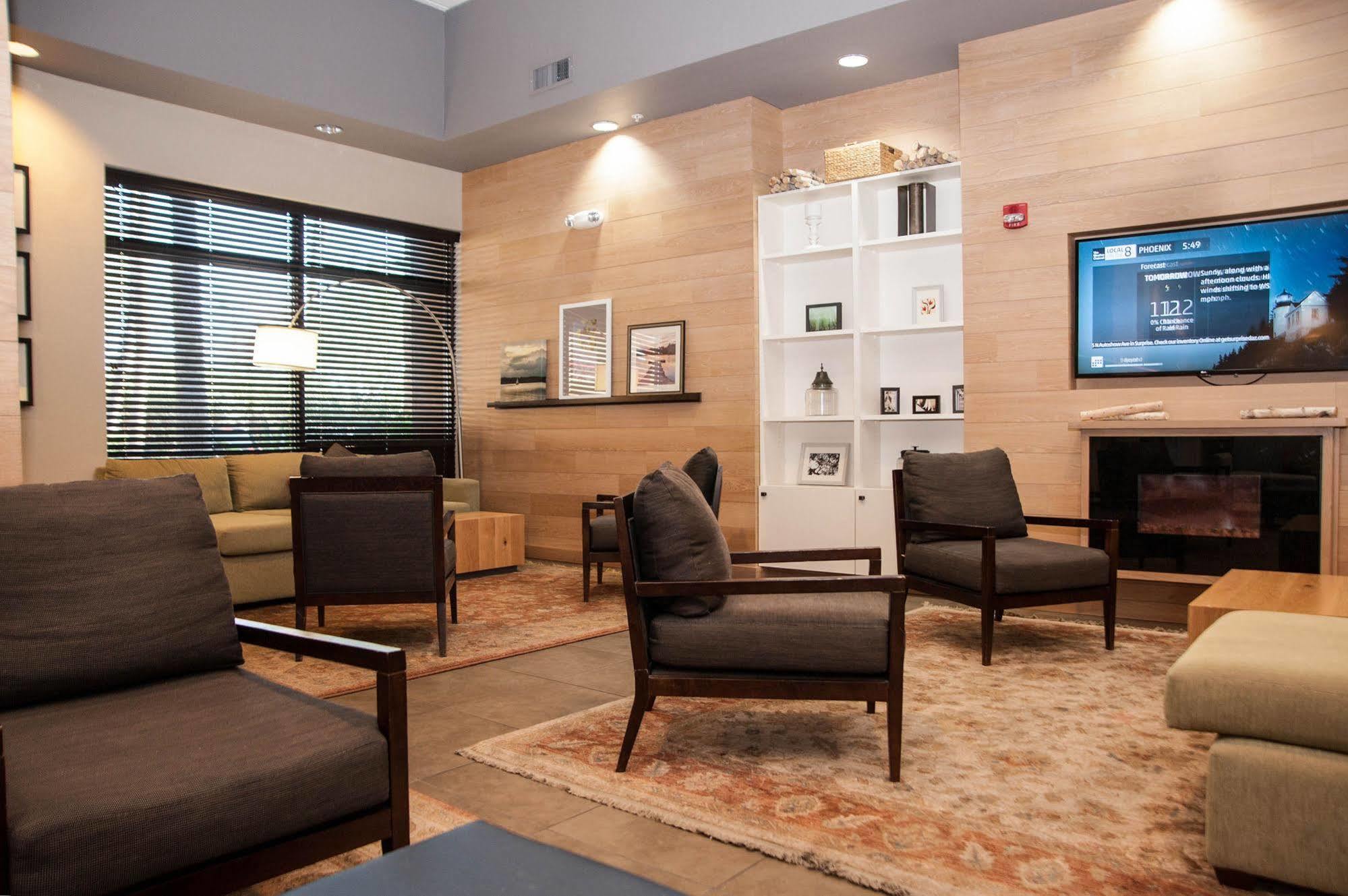 Greentree Inn & Suites Phoenix Sky Harbor Екстериор снимка