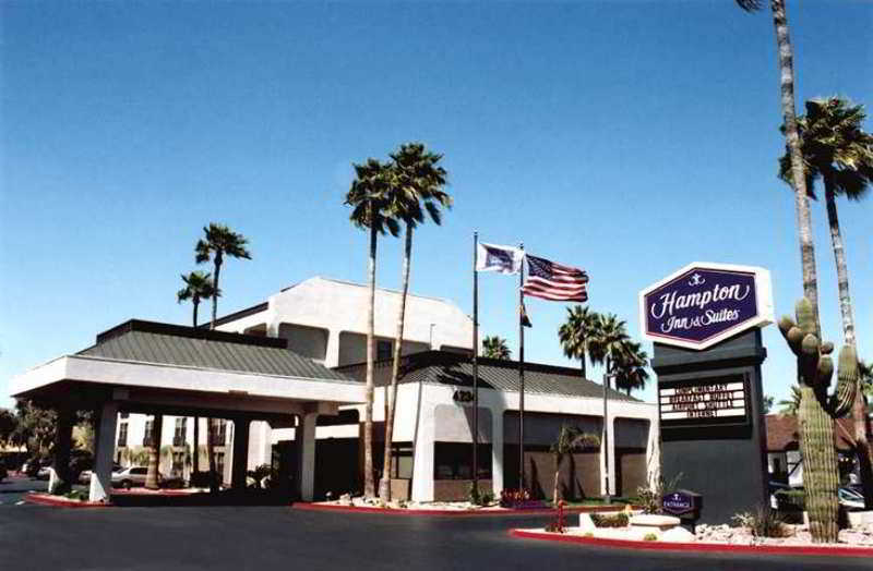 Greentree Inn & Suites Phoenix Sky Harbor Екстериор снимка